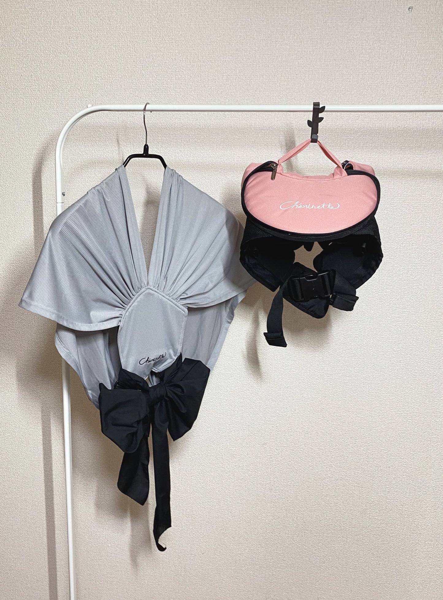 かさばらないたためるヒップシート 【ウィングシート】