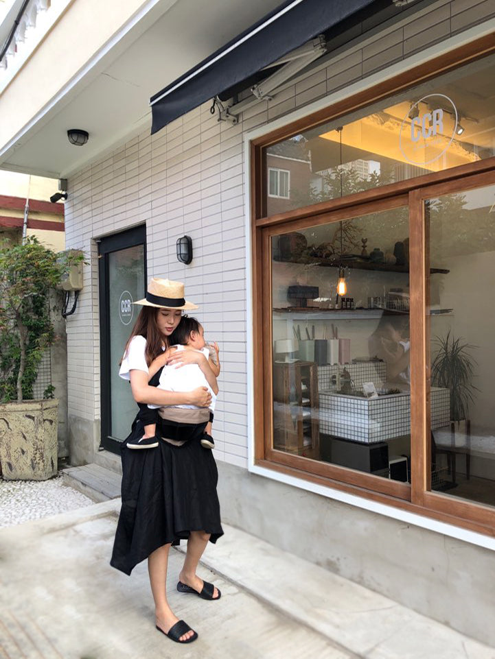 かさばらないたためるヒップシート 【ウィングシート】