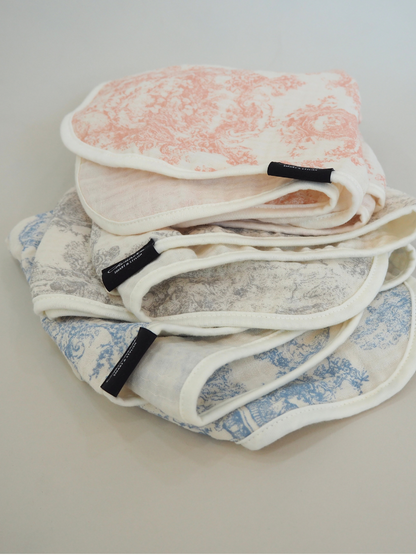 ママスタイ ママの服を守る！よだれから洋服を守る おしゃれも育児も両立できるママスタイ