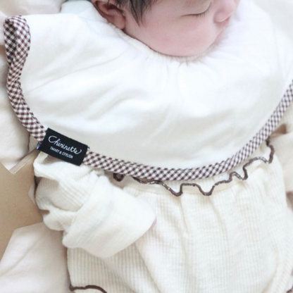 大判スタイ「シェリビブ」どんなに回ってもずっち定位置をキープするよだれかけ