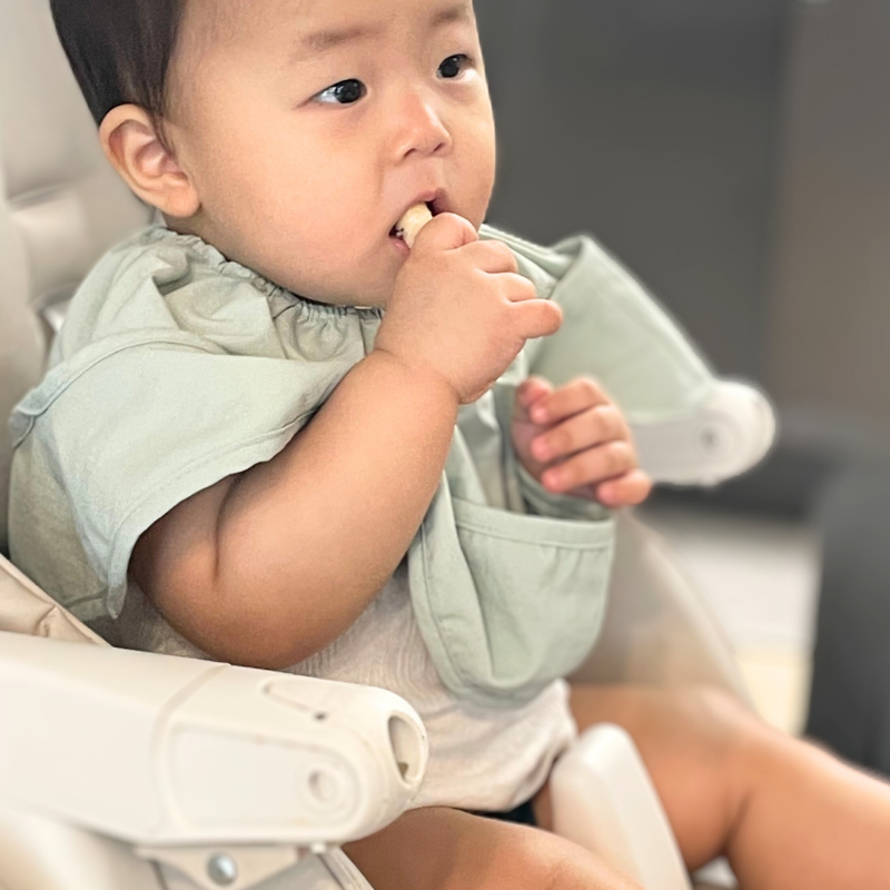 大判防水スタイ ポケット付きお食事エプロン