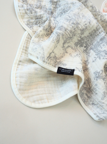 ママスタイ ママの服を守る！よだれから洋服を守る おしゃれも育児も両立できるママスタイ